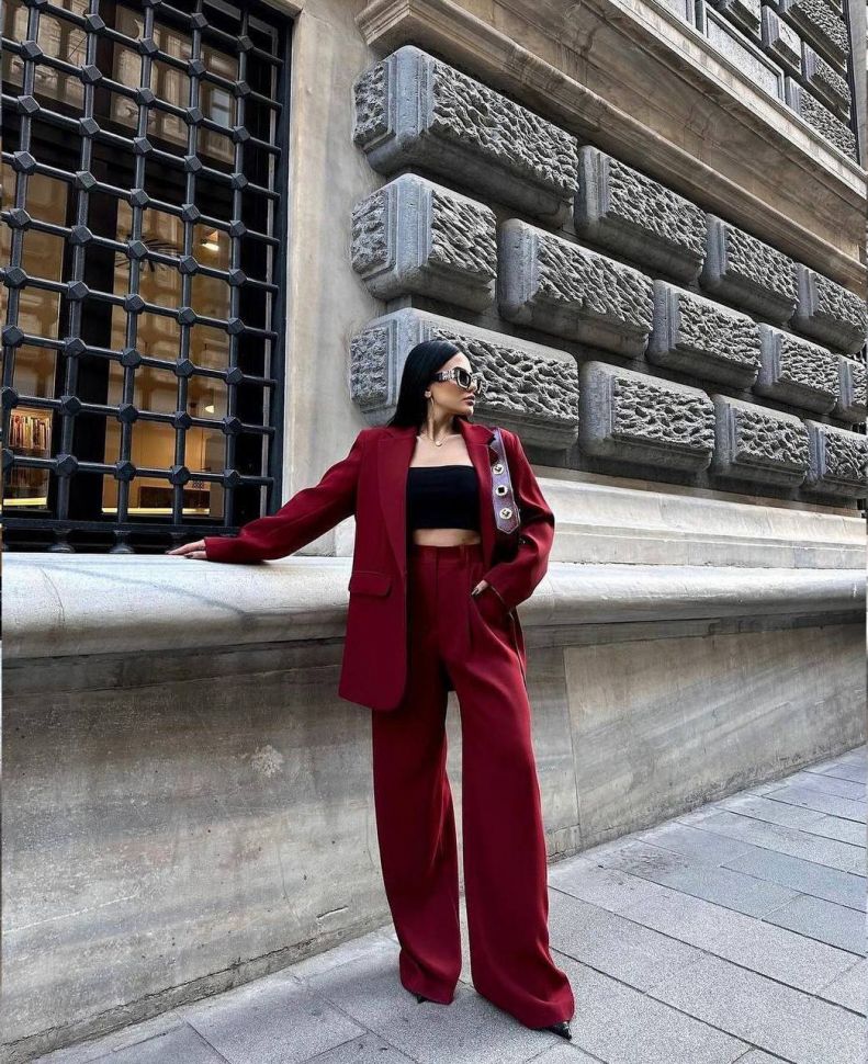 Костюм Розмір: 42-46, 48-52 S953