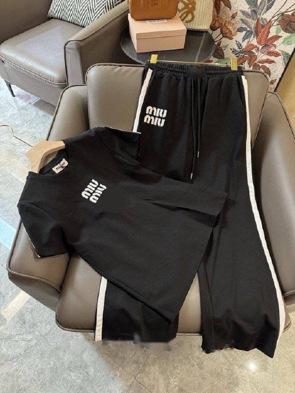 Костюм Розмір: 42-44,46-48 S667