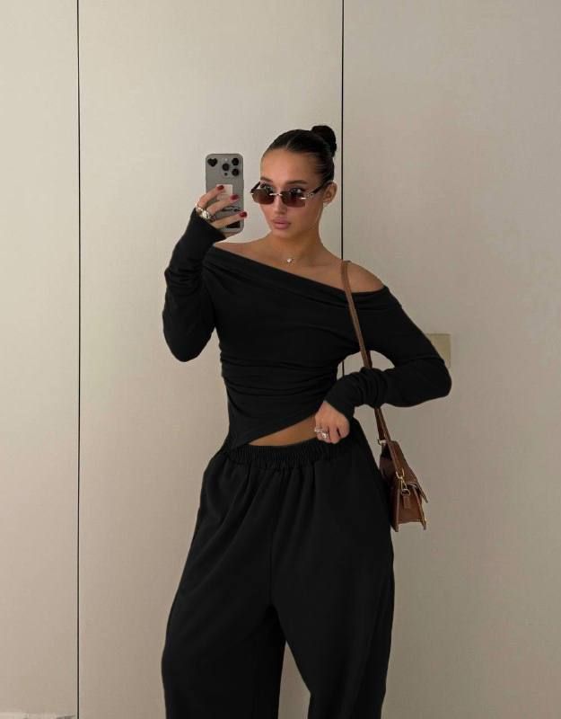 Костюм Розмір: 42/44, 46/48 S2774