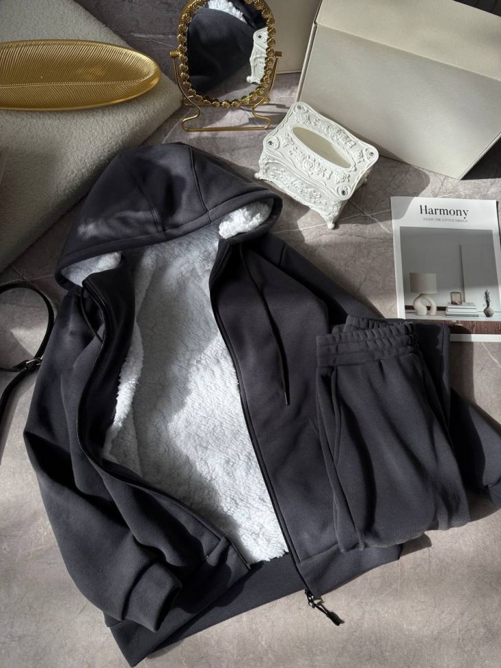 Костюм Розмір: 42-44, 46-48, 50-52 S3773