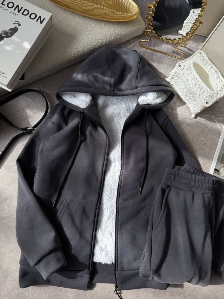 Костюм Розмір: 42-44, 46-48, 50-52 S3773