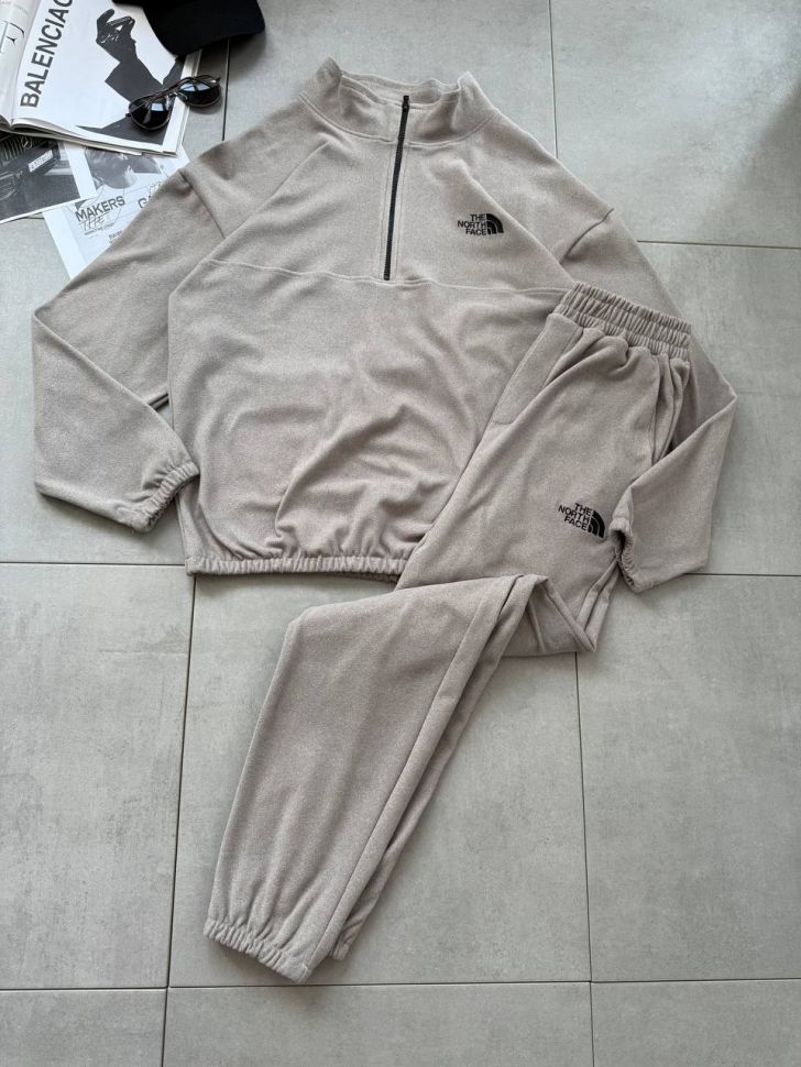 Костюм Розмір: 44-46, 48-50, 52-54 S1071