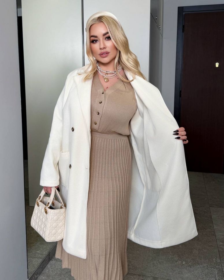 Пальто Розмір: 50-52,54-56,58-60,62-64 S4679