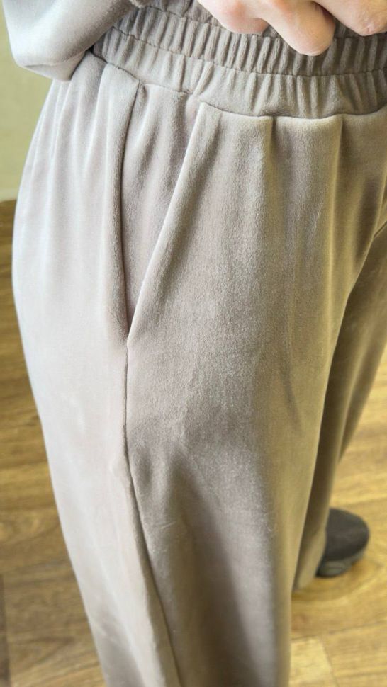 Костюм Розмір: 42-44, 46-48, 50-52 S6279