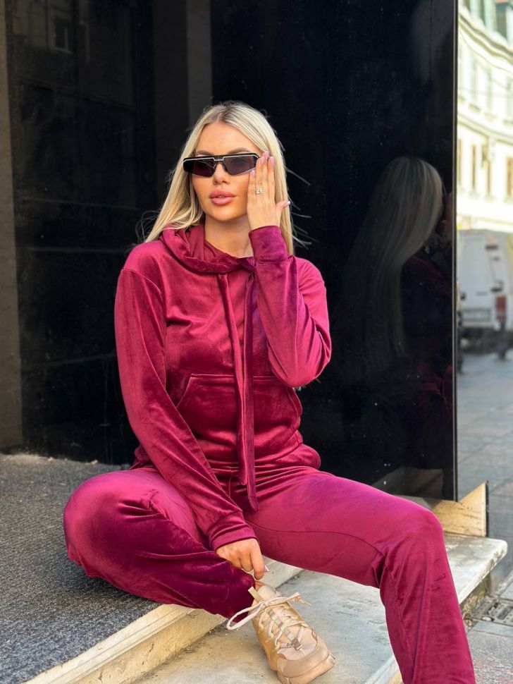 Костюм Розмір: 42-44, 46-48, 50-52 S3088