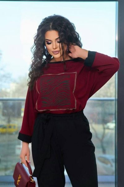 Костюм Розмір: 42-44,46-48,50-52,54-56 S6584