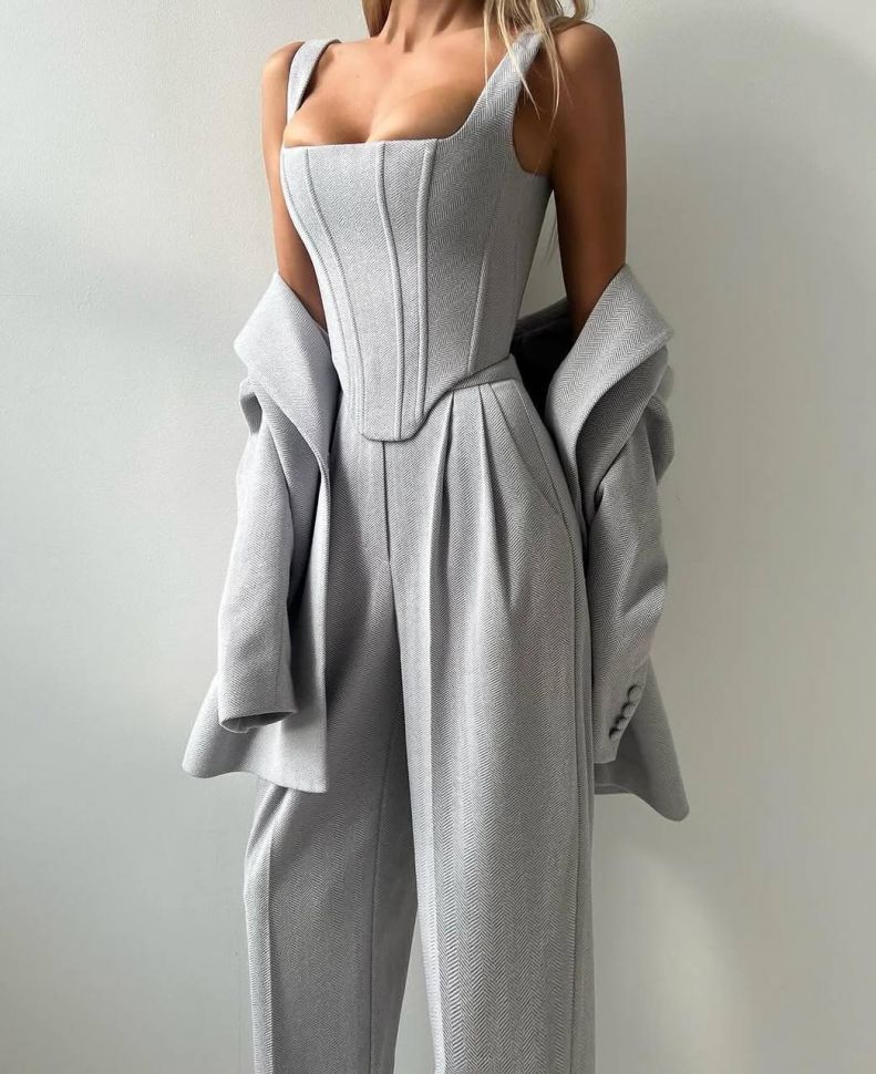 Комплект Розмір: 42, 44, 46 S2289