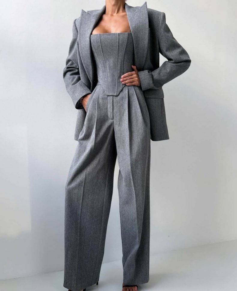 Комплект Розмір: 42, 44, 46 S2289