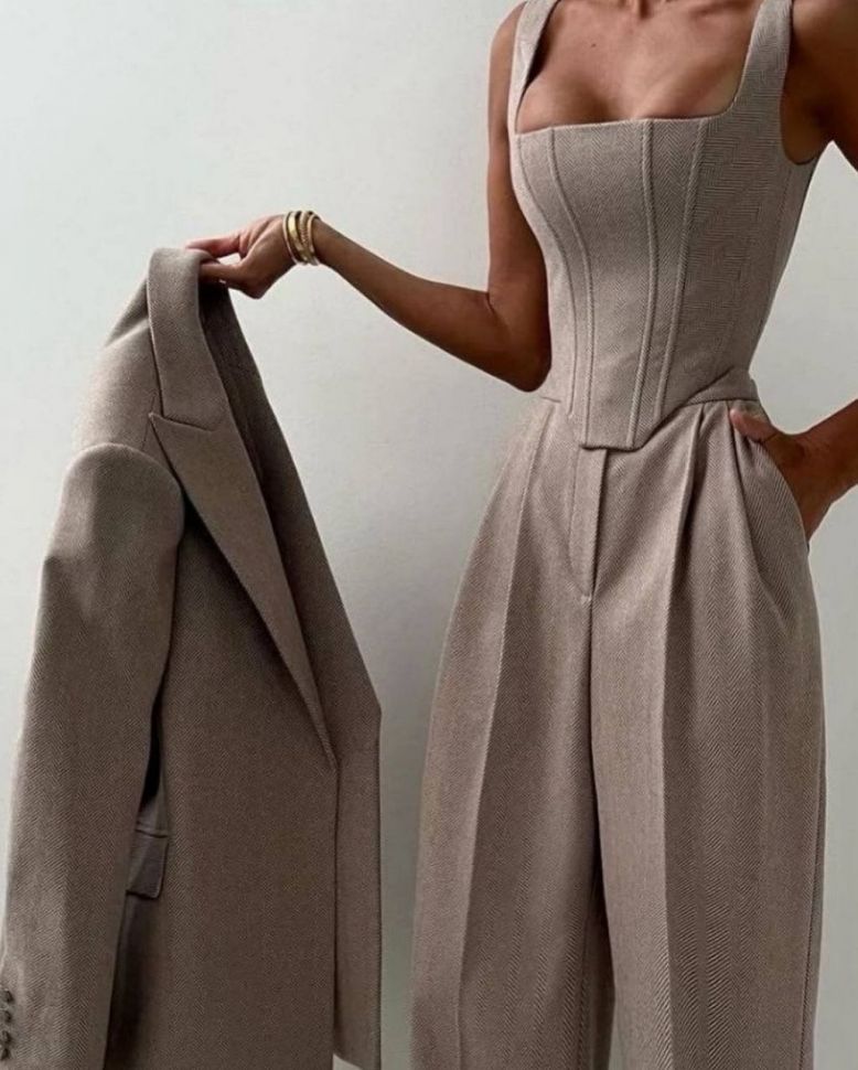 Комплект Розмір: 42, 44, 46 S2289