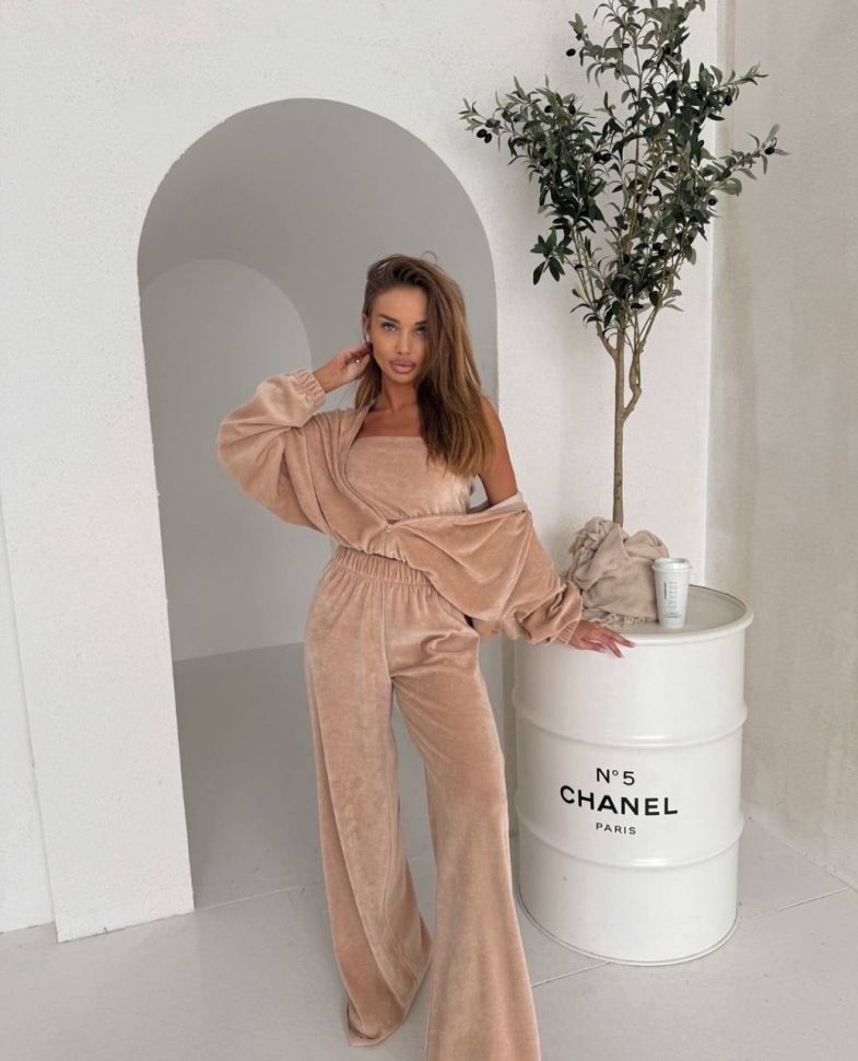 Костюм Розмір: 42-44,44-46 S4088