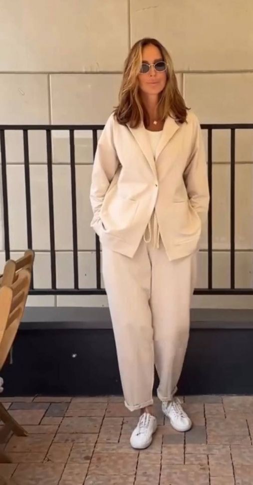 Костюм Розмір: 50-52,54-56,58-60 S5290