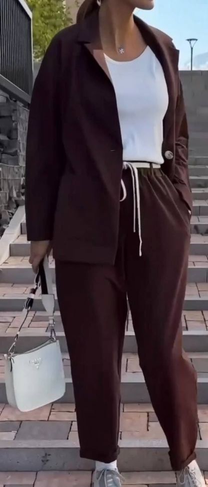 Костюм Розмір: 50-52,54-56,58-60 S5290