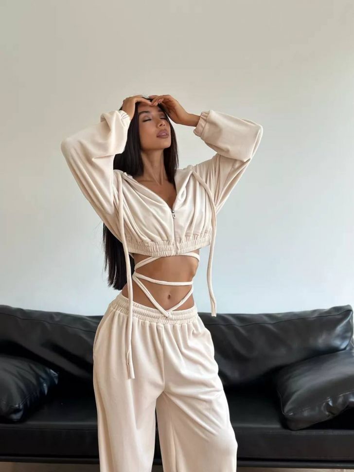 Костюм Розмір: 42-44, 46-48 S687