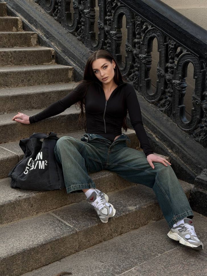 Боді Розмір: 42/44, 46/48, 50/52 S6395