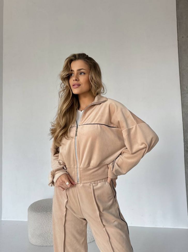 Костюм Розмір: 42-44 46-48 S1899