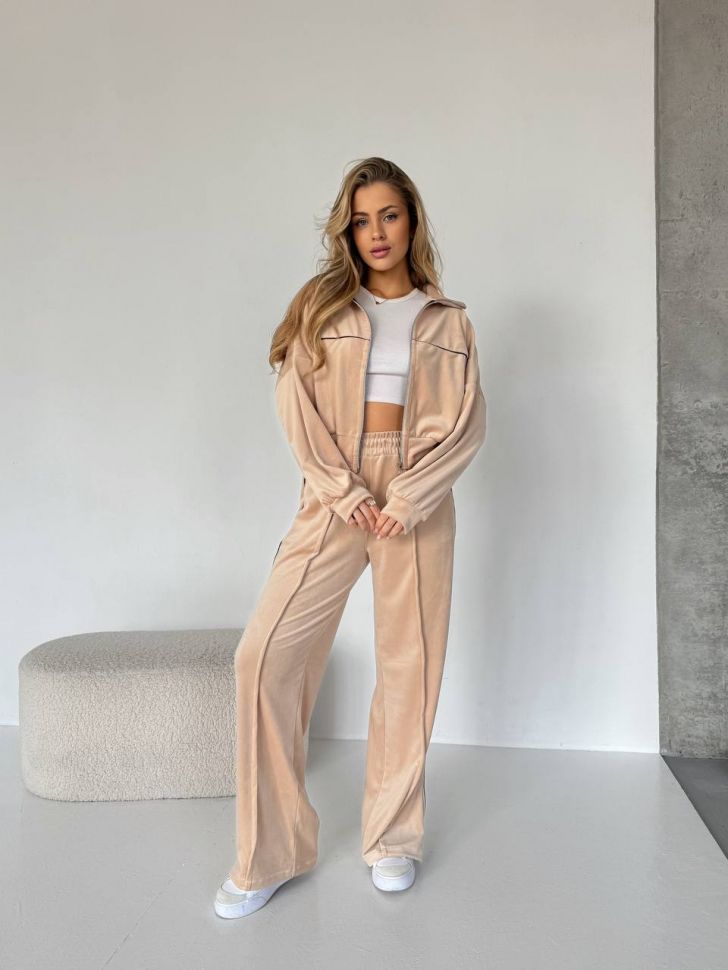 Костюм Розмір: 42-44 46-48 S1899