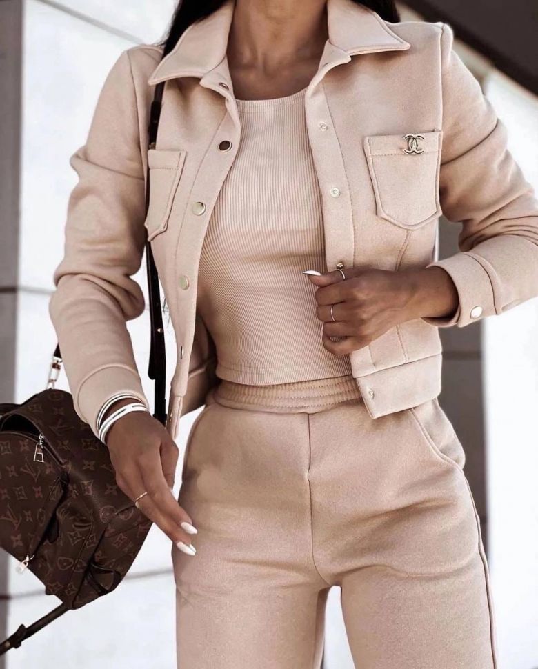 Костюм Розмір: 42-44, 46-48, 50-52 S2600