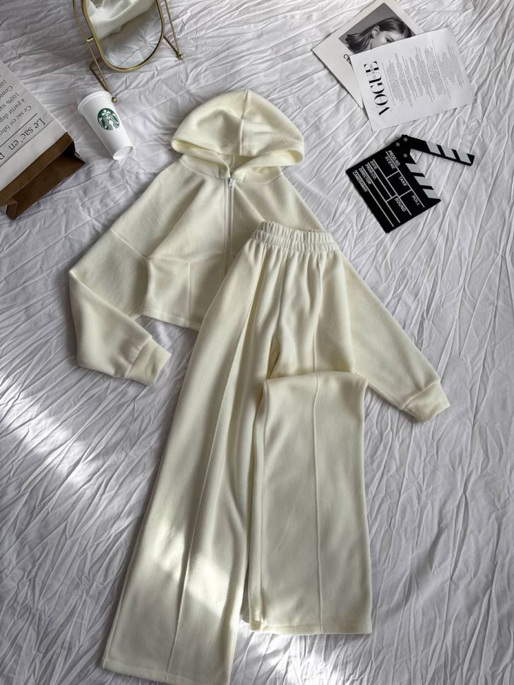 Костюм Розмір: 42-44, 46-48 S3102