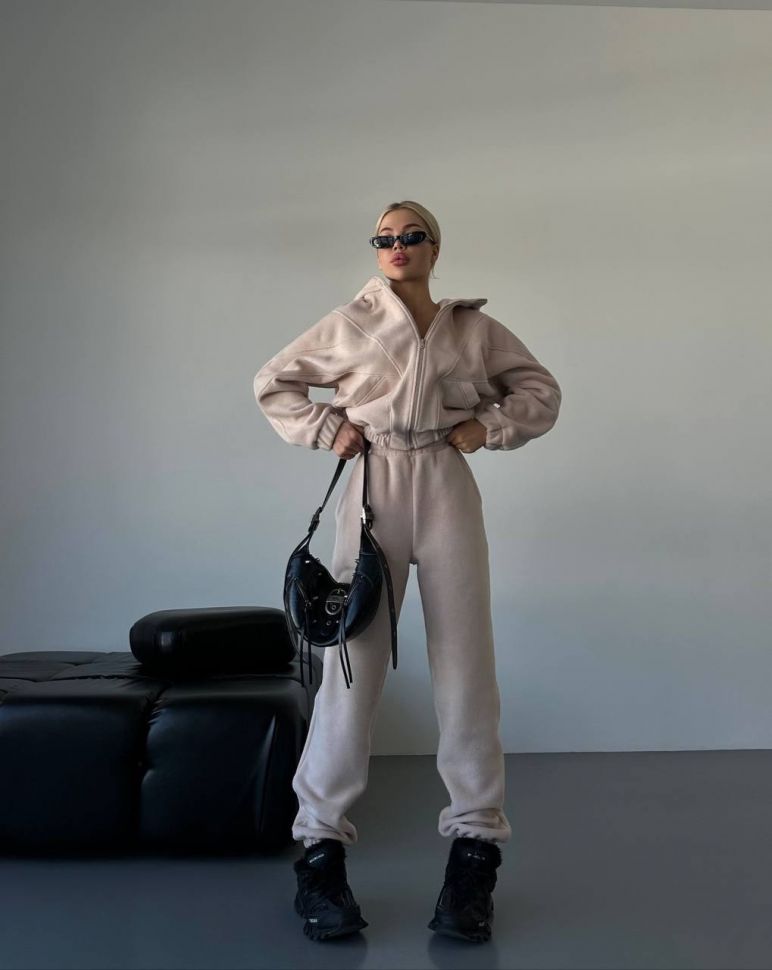 Костюм Розмір: 42-44, 46-48 S2403