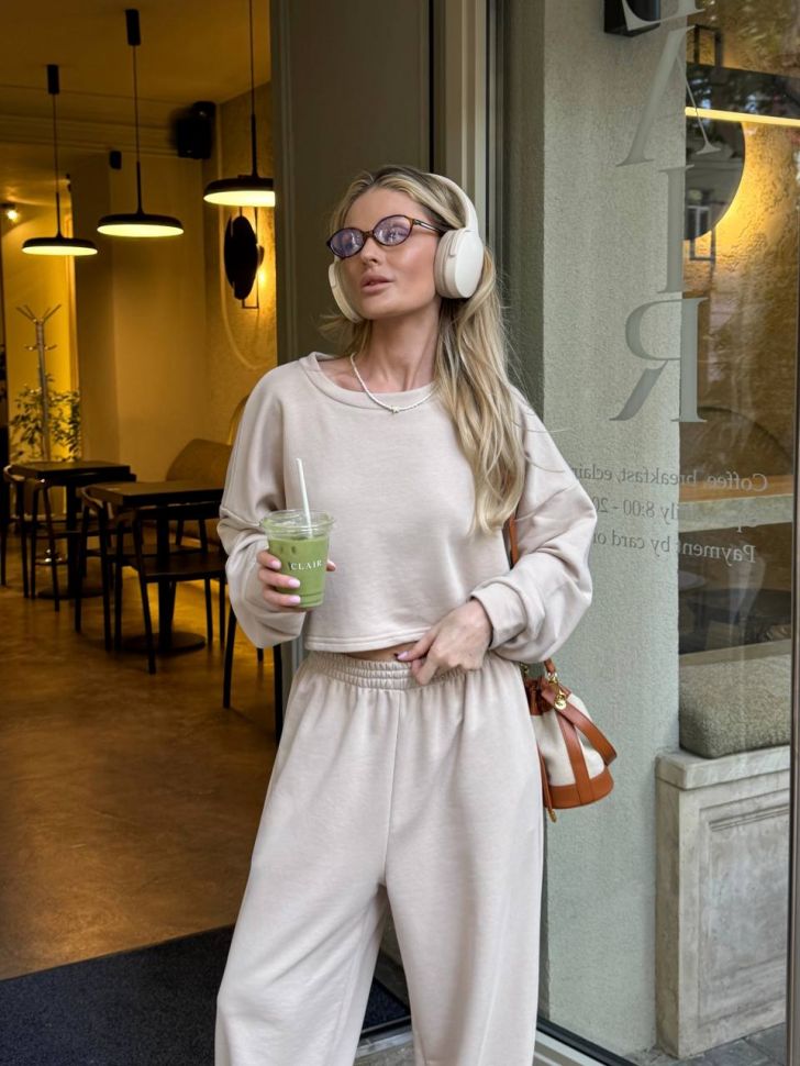 Костюм Розмір: 42/44, 46/48 S2108