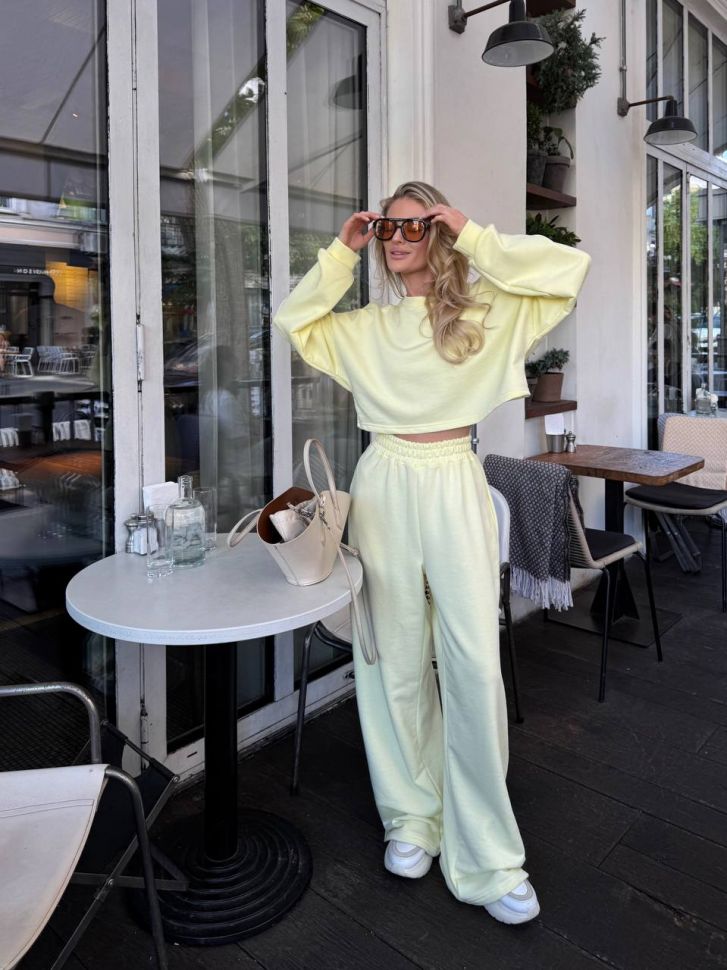 Костюм Розмір: 42/44, 46/48 S2108