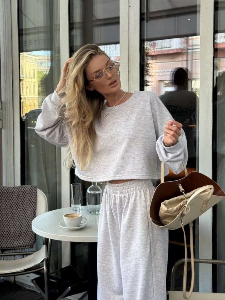 Костюм Розмір: 42/44, 46/48 S2108