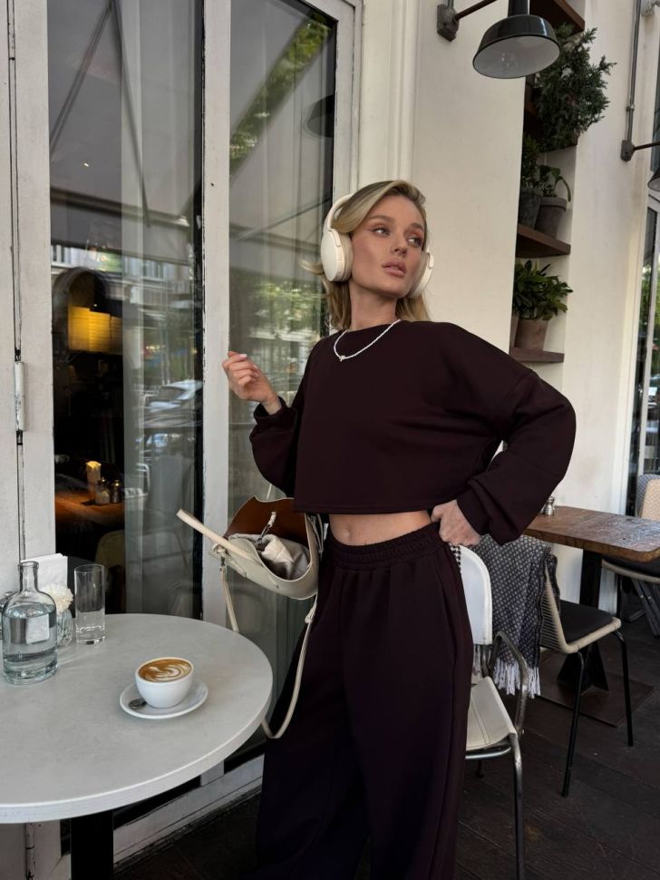 Костюм Розмір: 42/44, 46/48 S2108