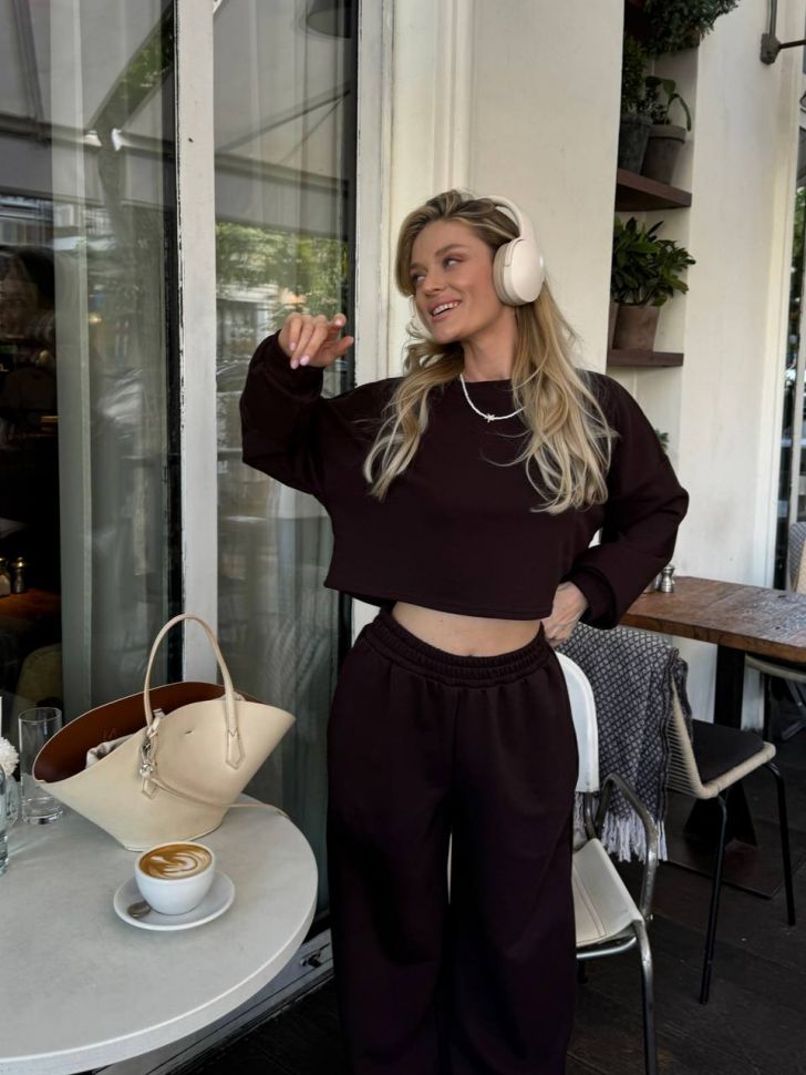 Костюм Розмір: 42/44, 46/48 S2108