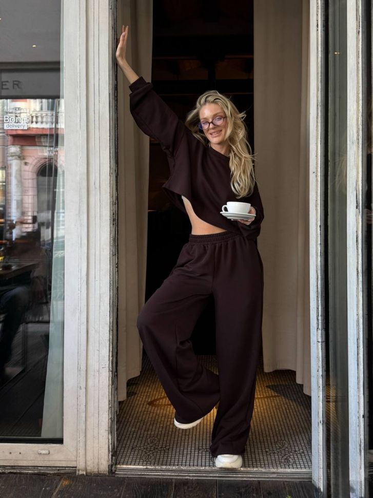 Костюм Розмір: 42/44, 46/48 S2108