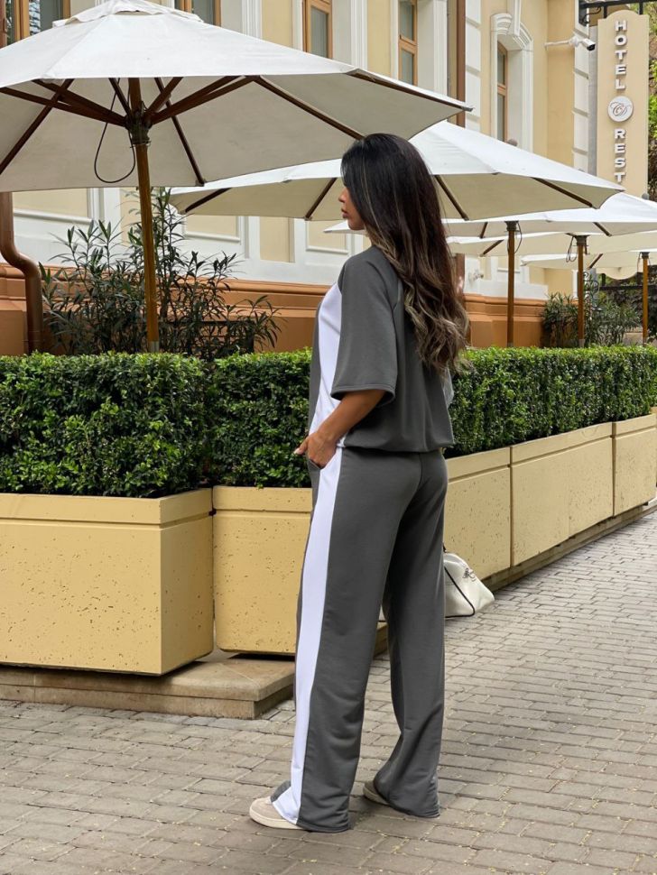 Костюм Розмір: 46-48 50-52 S1409