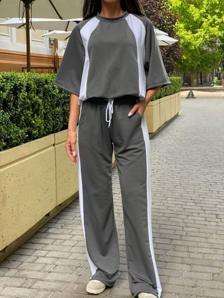 Костюм Розмір: 46-48 50-52 S1409