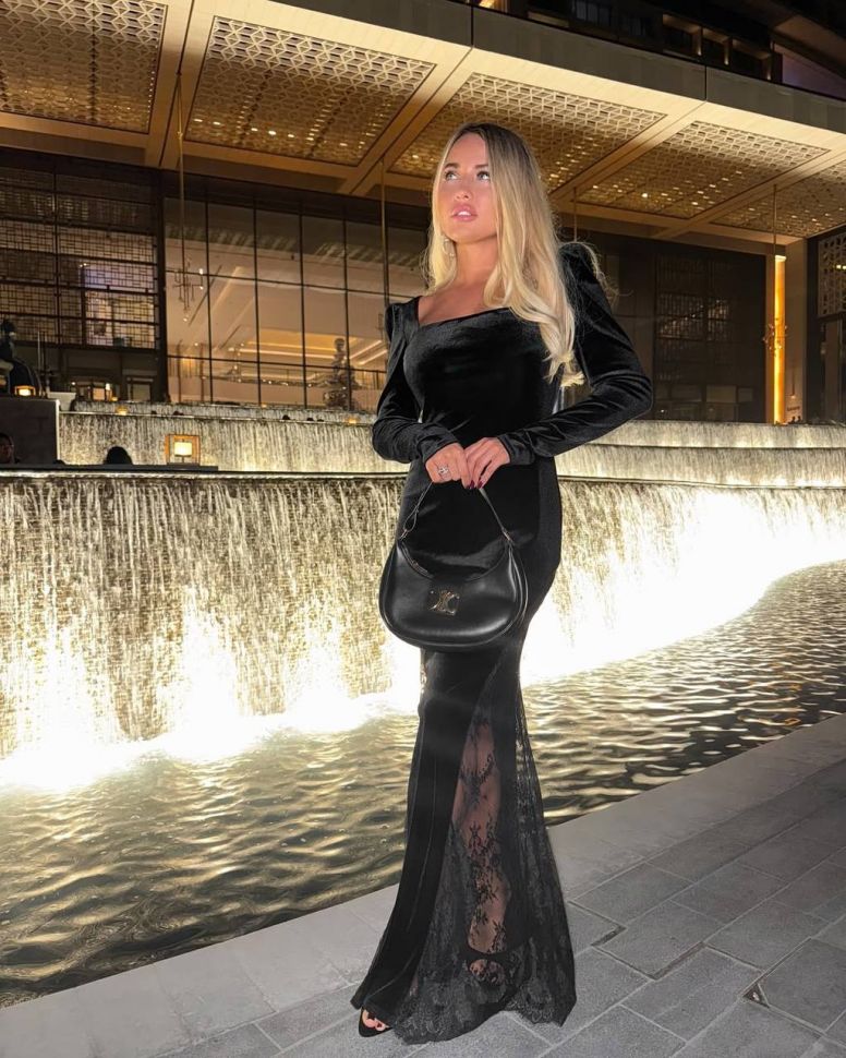 Сукня Розмір: 42-44, 46-48 S4409